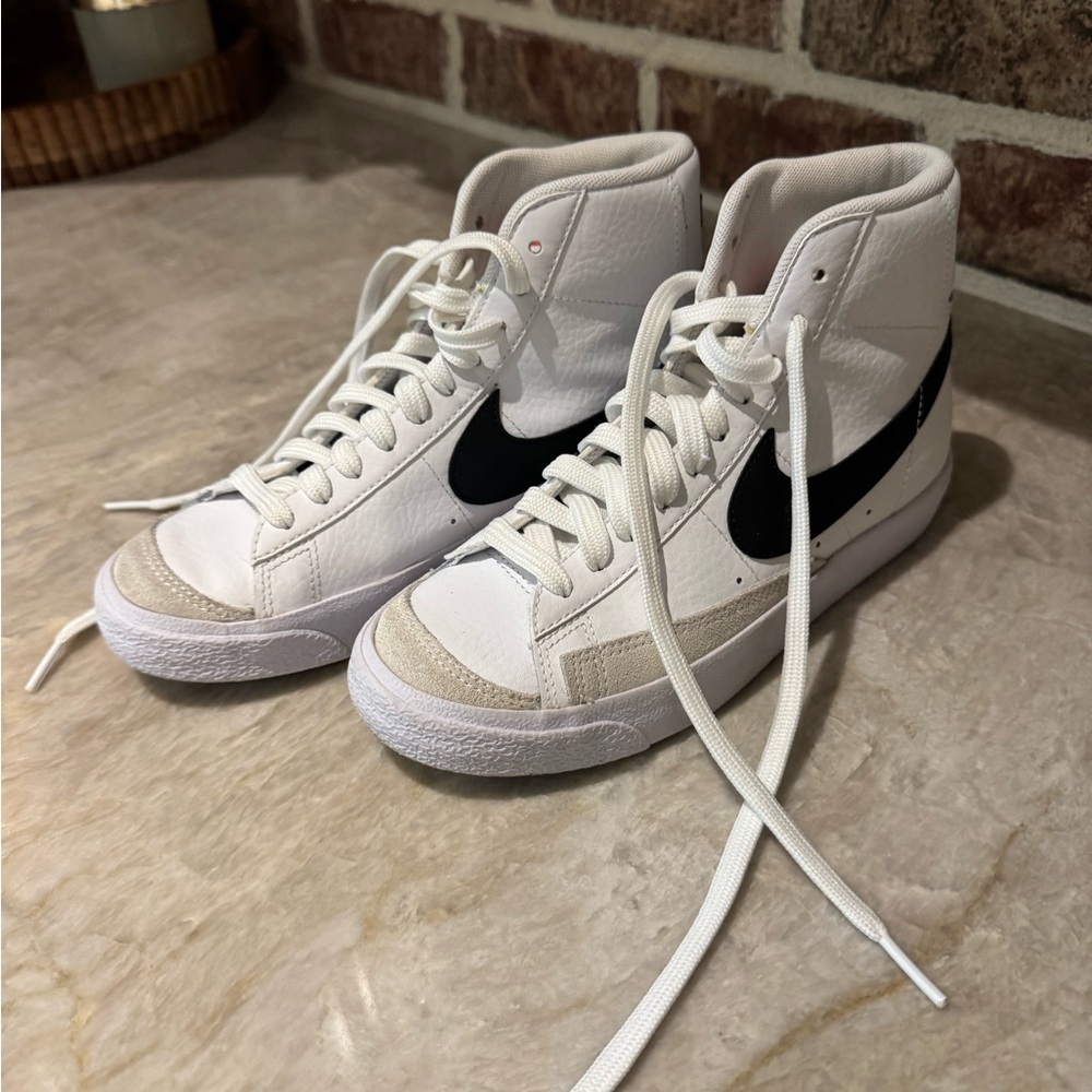 Nike Blazers Kids size 4